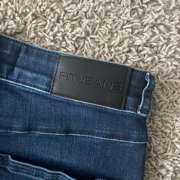 FITJeans High Waisted Dark Wash Distressed - Picture 2 of 3